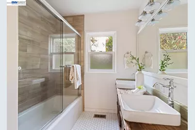 1731 Mountain Blvd, Oakland, CA 94611 - Photo 27