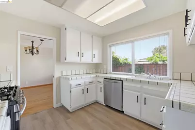 518 Churchill Park Dr, San Jose, CA 95136 - Photo 7