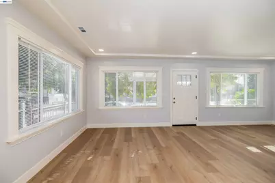 9644 D St, Oakland, CA 94603 - Photo 3