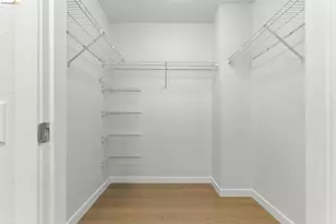 555 10th St, Oakland, CA 94607 - Photo 23