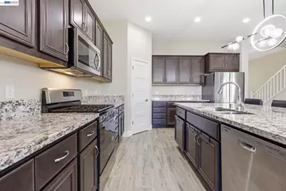 2394 Bharvani Ave, Manteca, CA 95337 - Photo 15