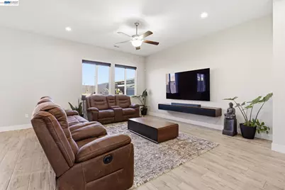 2394 Bharvani Ave, Manteca, CA 95337 - Photo 13