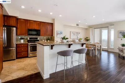 6401 Blue Rock Ct, Oakland, CA 94605 - Photo 11