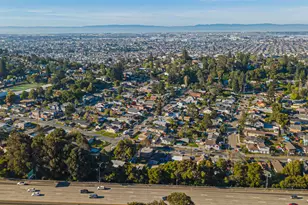 6401 Blue Rock Ct, Oakland, CA 94605 - Photo 23