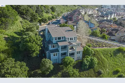 6401 Blue Rock Ct, Oakland, CA 94605 - Photo 39