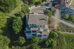 6401 Blue Rock Ct, Oakland, CA 94605 - Photo 35