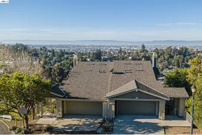 6401 Blue Rock Ct, Oakland, CA 94605 - Photo 41