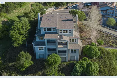6401 Blue Rock Ct, Oakland, CA 94605 - Photo 35