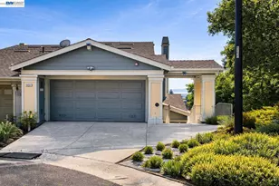 6401 Blue Rock Ct, Oakland, CA 94605 - Photo 25