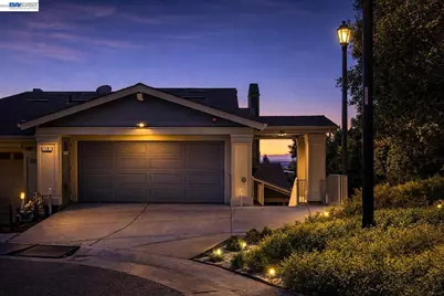 6401 Blue Rock Ct, Oakland, CA 94605 - Photo 3