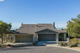 6401 Blue Rock Ct, Oakland, CA 94605 - Photo 21