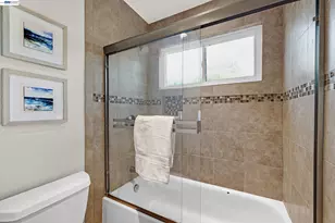 4061 Holland Dr, Pleasanton, CA 94588 - Photo 17