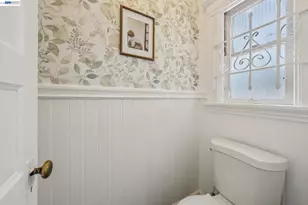 2063 Rosedale Ave, Oakland, CA 94601 - Photo 43