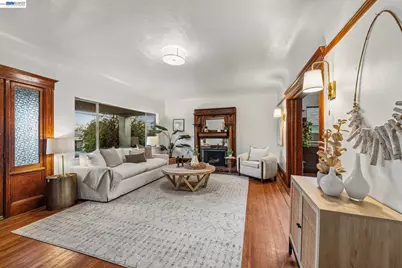 2063 Rosedale Ave, Oakland, CA 94601 - Photo 13