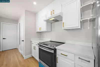 9814 Springfield St, Oakland, CA 94603 - Photo 7