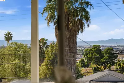 6914 Outlook Ave, Oakland, CA 94605 - Photo 29