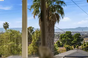 6914 Outlook Ave, Oakland, CA 94605 - Photo 29