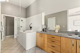 201 4th St, Oakland, CA 94607 - Photo 33