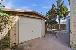 1363 61st Ave, Oakland, CA 94621 - Photo 17