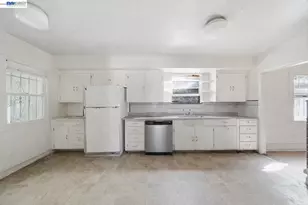 1363 61st Ave, Oakland, CA 94621 - Photo 7