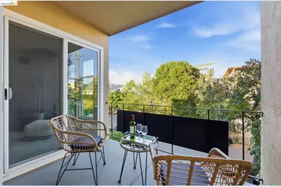 245 Montecito Ave #203, Oakland, CA 94610 - Photo 7