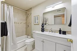 245 Montecito Ave, Oakland, CA 94610 - Photo 19