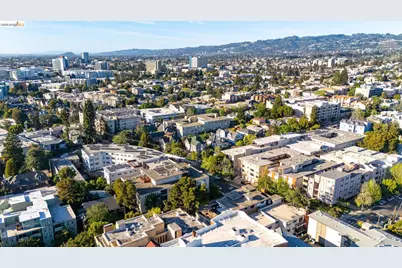 245 Montecito Ave #203, Oakland, CA 94610 - Photo 43