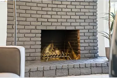 245 Montecito Ave #203, Oakland, CA 94610 - Photo 17