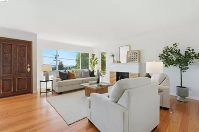 1902 Hoover Ave., Oakland, CA 94602 - Photo 5