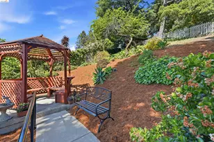 1902 Hoover Ave, Oakland, CA 94602 - Photo 31