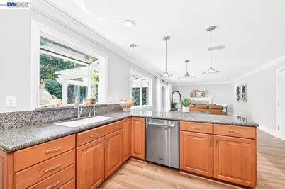 2140 Tanager Ct, Pleasanton, CA 94566 - Photo 13