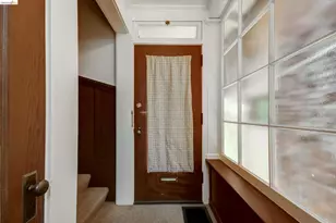 5570 Taft Ave, Oakland, CA 94618 - Photo 5