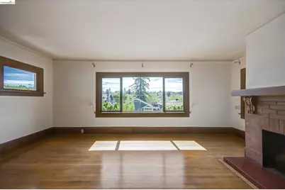 5570 Taft Ave, Oakland, CA 94618 - Photo 11