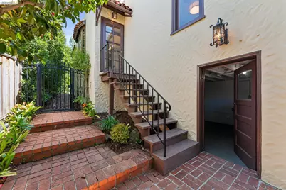 2615 La Cuesta Ave, Oakland, CA 94611 - Photo 37