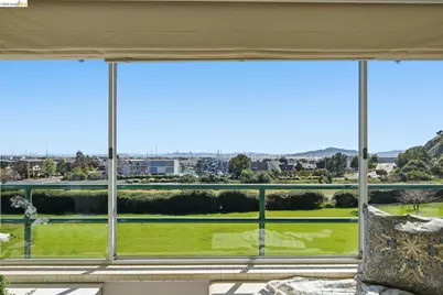 1300 Quarry Ct #209, Richmond, CA 94801 - Photo 9