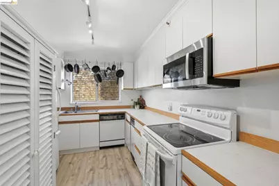 1300 Quarry Ct #209, Richmond, CA 94801 - Photo 11