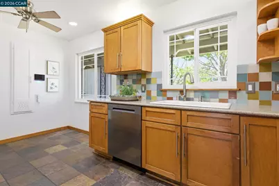 1306 Craig Dr, Concord, CA 94518 - Photo 7