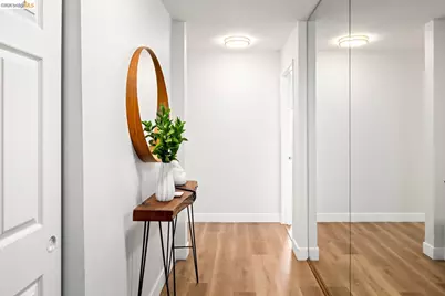 322 Hanover Ave #409, Oakland, CA 94606 - Photo 3