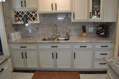 27093 Lemay Way, Hayward, CA 94544 - Photo 9