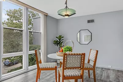 3945 Harrison St #23, Oakland, CA 94611 - Photo 7