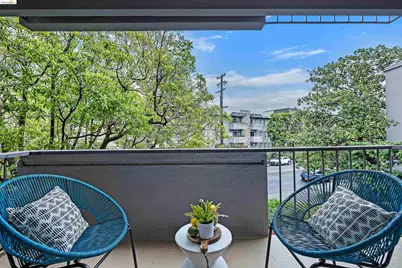 3945 Harrison St #23, Oakland, CA 94611 - Photo 5