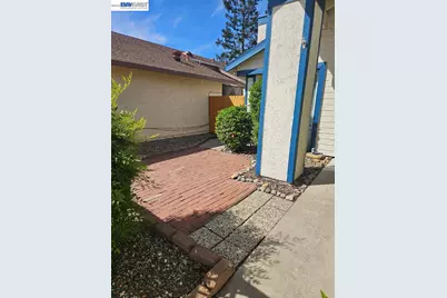 8504 Sunnybrea Dr, Sacramento, CA 95823 - Photo 17