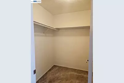 8504 Sunnybrea Dr, Sacramento, CA 95823 - Photo 9