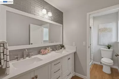 6130 Harbord Dr, Oakland, CA 94611 - Photo 15