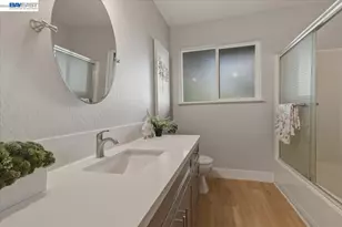 6130 Harbord Dr, Oakland, CA 94611 - Photo 29