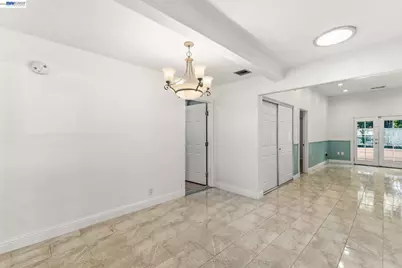 266 Jerilynn Ln, Hayward, CA 94541 - Photo 15