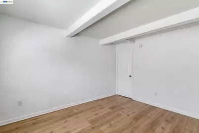 266 Jerilynn Ln, Hayward, CA 94541 - Photo 19