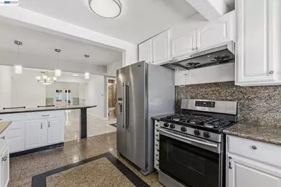 266 Jerilynn Ln, Hayward, CA 94541 - Photo 11