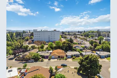 266 Jerilynn Ln, Hayward, CA 94541 - Photo 39