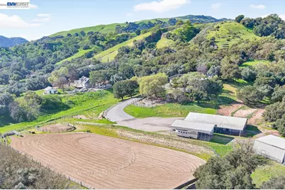 10700 Foothill Rd, Sunol, CA 94586 - Photo 17